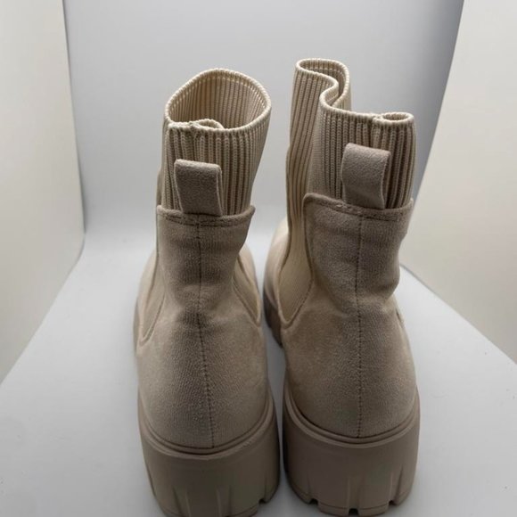 CUSHIONAIRE Women's STRETCH slip on Chelsea boot CREAM 7.5 - Picture 4 of 6